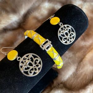 YELLOW BRACELET AND EARRINGS 🐝